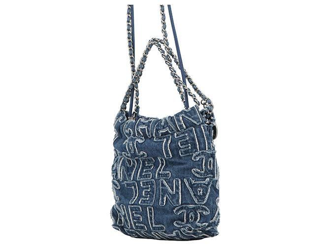 Borsa Chanel 22 Mini Coco Mark in denim Blu - vista 2