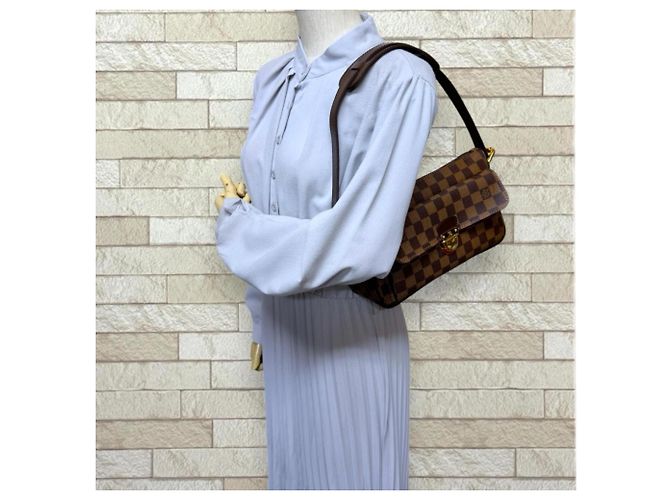 Borsa a tracolla Louis Vuitton Ravello GM Damier Castaño Damier ebene - vista 2