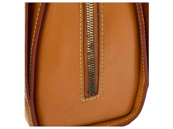 Borsa a mano in pelle Epi Louis Vuitton Marrone D'oro - vista 8