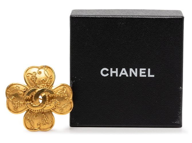 Spilla Vintage Chanel Coco Mark Motivo Trifoglio D'oro - vista 4