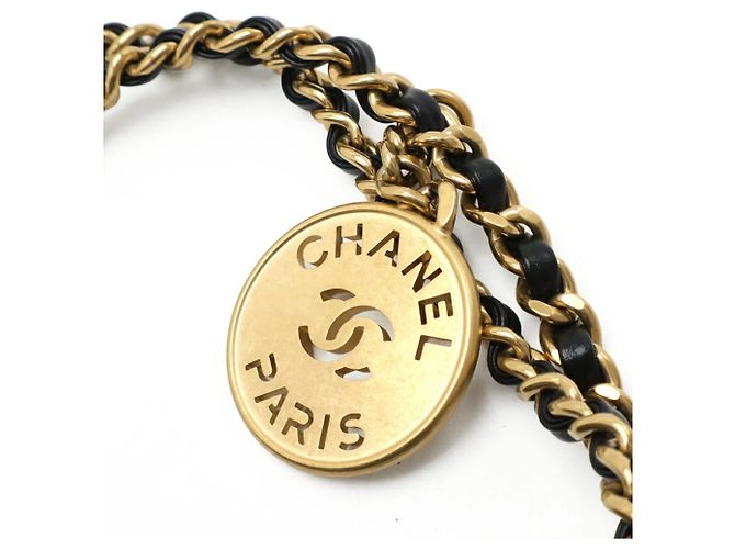 Borsa a tracolla Chanel 22 in pelle vernice nera Nero - vista 5