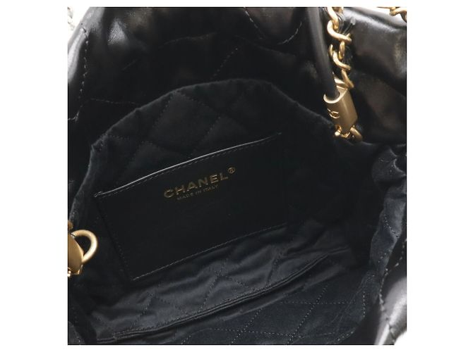 Borsa a tracolla Chanel 22 in pelle vernice nera Nero - vista 7