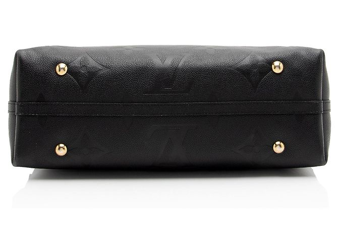 Borsa a tracolla Louis Vuitton Giant Monogram Empreinte CarryAll MM Nero - vista 4