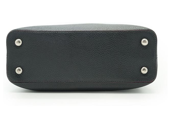 Borsa a mano in pelle Louis Vuitton Capucines Nero - vista 3
