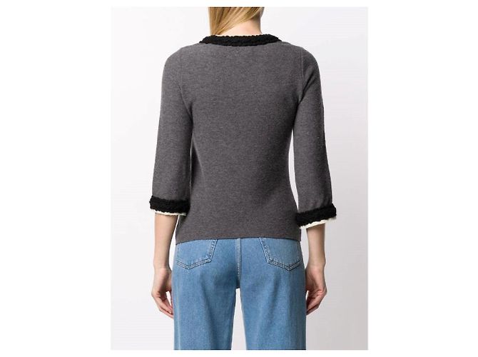 Chanel 2007 Wollpullover in Grau mit schwarz-weißem Flechtbesatz - Ansicht 4