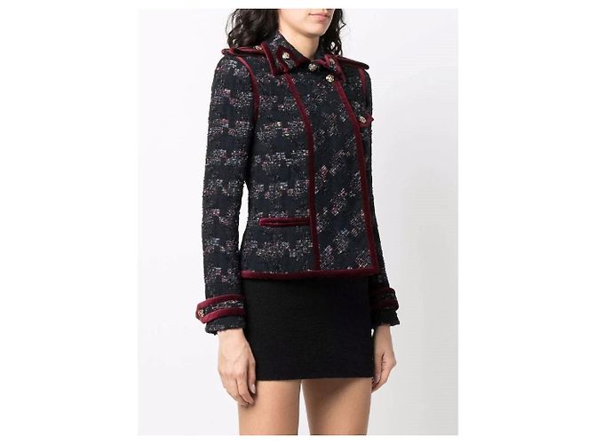 Giacca in bouclé blu Chanel anni 2010 con ricami Lurex e bordi in velluto rosso - vista 3