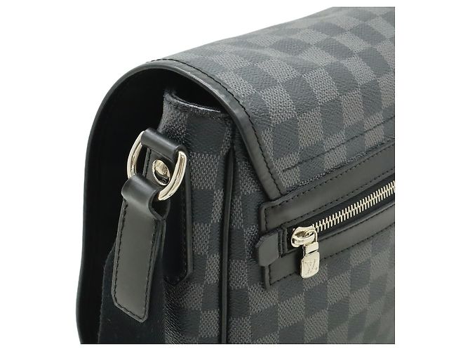 Bolsa de mensageiro Louis Vuitton Damier Graphite Daniel GM Preto - vista 4