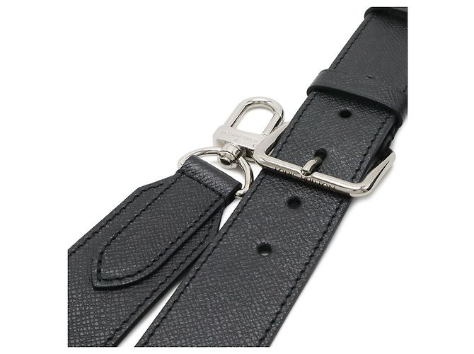 Valigetta Slim Taiga Louis Vuitton Nero - vista 6