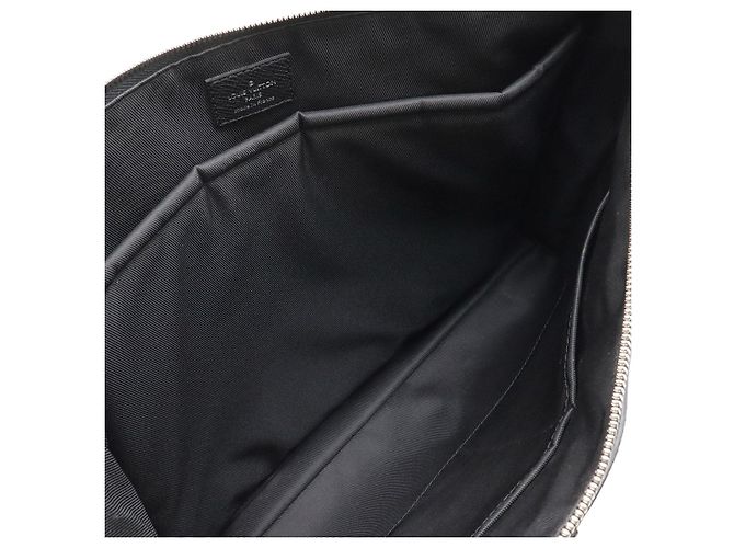 Valigetta Slim Taiga Louis Vuitton Nero - vista 7