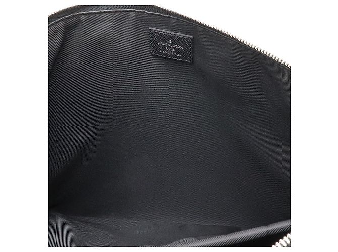 Valigetta Slim Taiga Louis Vuitton Nero - vista 9