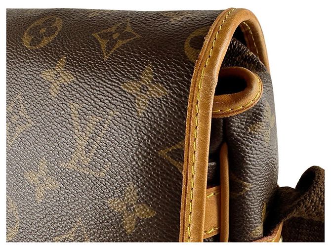 Bolsa de Ombro Louis Vuitton Monogram Marrom Monograma - vista 8