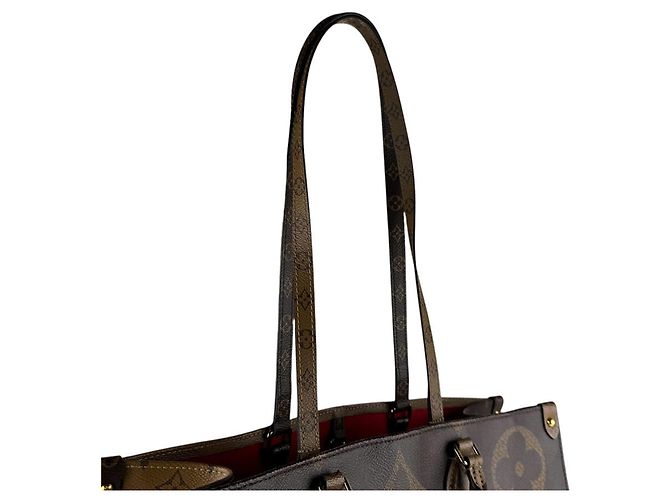 Borsa Louis Vuitton Monogram Giant OnTheGo GM Marrone Monogramma - vista 11