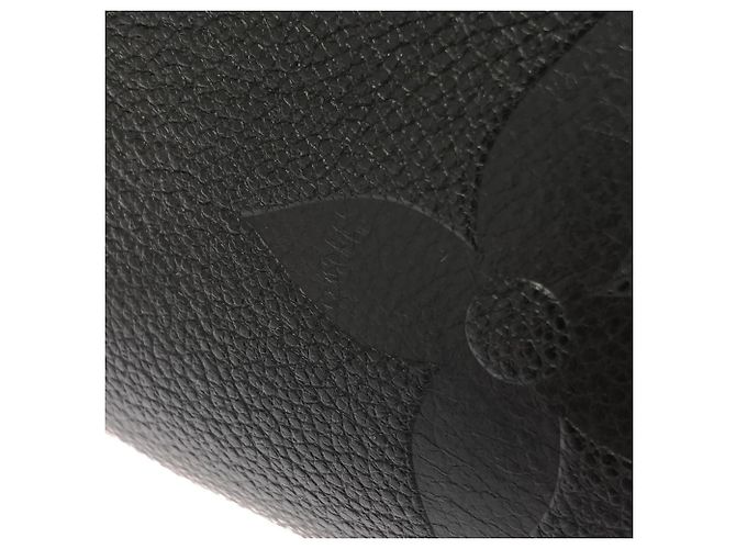 Borsa Louis Vuitton Monogram Empreinte OnTheGo MM Nero - vista 4