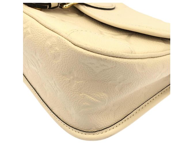 Borsa a Spalla Louis Vuitton Monogram Empreinte Diane Beige - vista 3