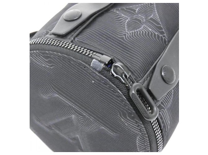 Borsa a spalla Louis Vuitton Expand Double Polochon M45604 Nero - vista 5