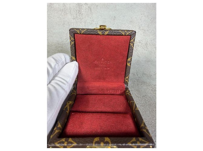 Louis Vuitton Mini Malle Écrin à Bague Monogram Marron Monogramme - vue 5