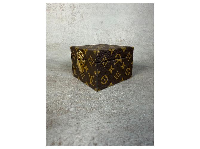 Louis Vuitton Mini Malle Écrin à Bague Monogram Marron Monogramme - vue 9