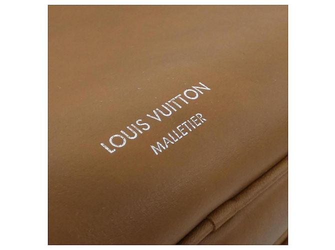 Louis Vuitton Nile XL M27999 Shoulder Bag Caramel - view 5