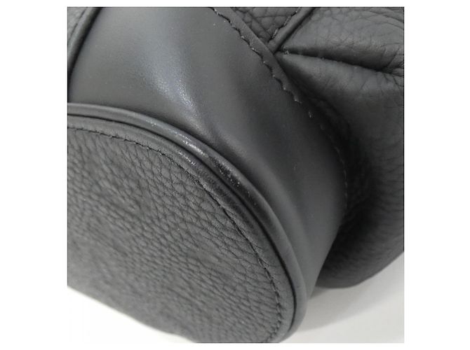 Zaino Louis Vuitton Taurillon Monogram Christopher PM Nero - vista 3