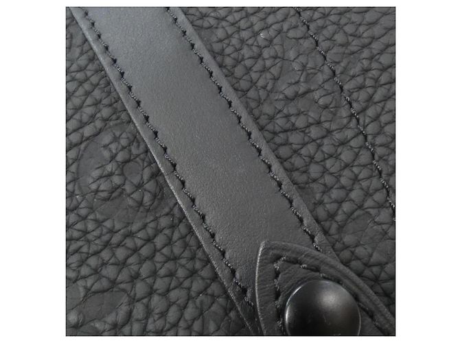 Zaino Louis Vuitton Taurillon Monogram Christopher PM Nero - vista 4