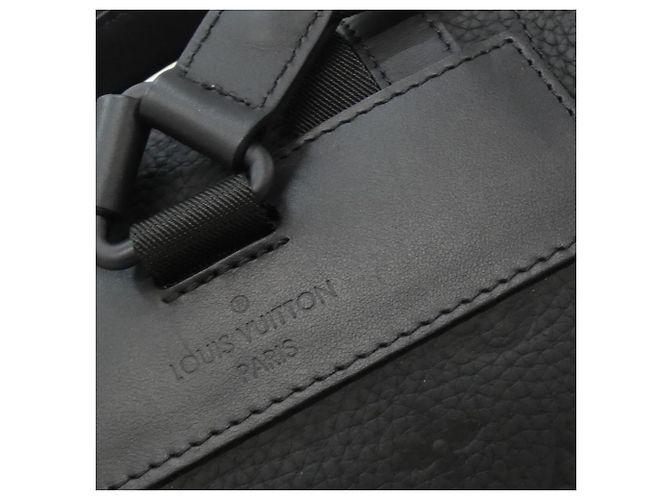 Zaino Louis Vuitton Taurillon Monogram Christopher PM Nero - vista 5