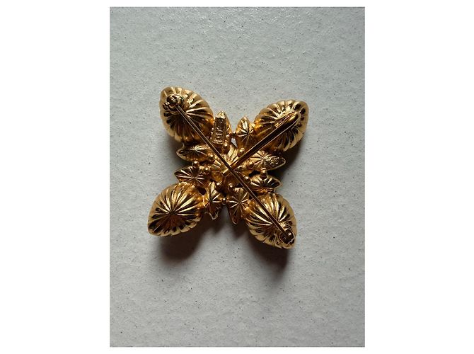 Spilla a farfalla Yves Saint Laurent in metallo dorato e pietre multicolori D'oro Arancione Porpora Turchese - vista 2