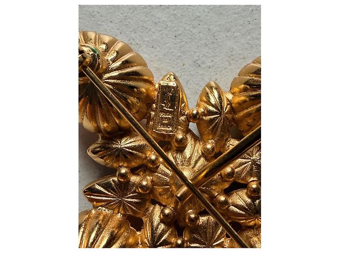 Spilla a farfalla Yves Saint Laurent in metallo dorato e pietre multicolori D'oro Arancione Porpora Turchese - vista 3