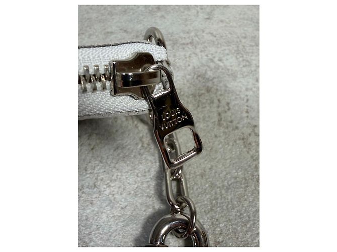 Louis Vuitton Pochette Clé Monogram White "Earth" Virgil Abloh Blanc Bleu Vert - vue 5