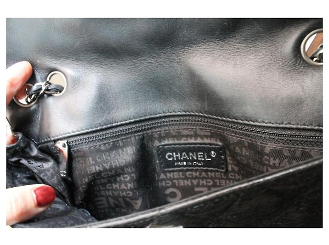 Chanel Borsa 2.55 in Pelle Craquelée Lucida Nero - vista 10