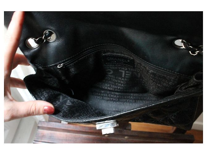 Chanel Borsa 2.55 in Pelle Craquelée Lucida Nero - vista 12