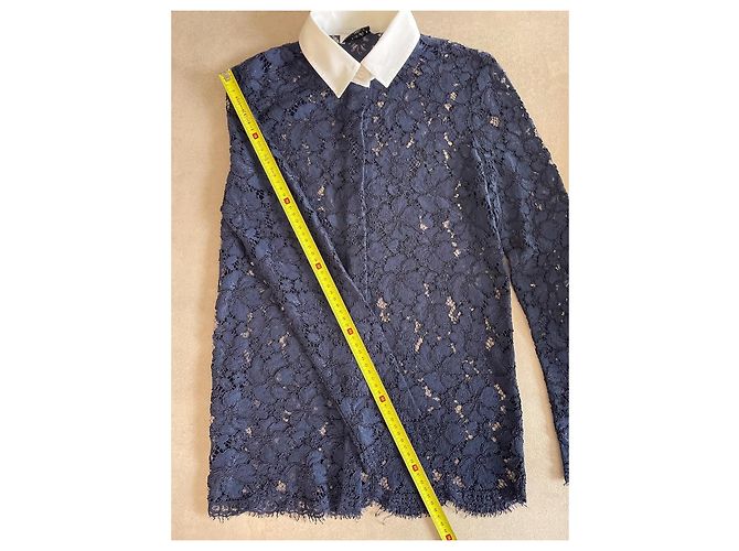Sandro Paris Top de encaje floral azul marino con cuello blanco contrastado - vista 12