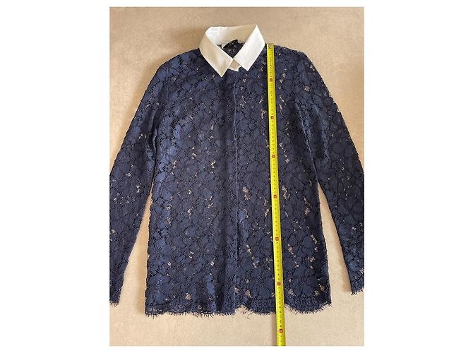 Sandro Paris Top de encaje floral azul marino con cuello blanco contrastado - vista 14