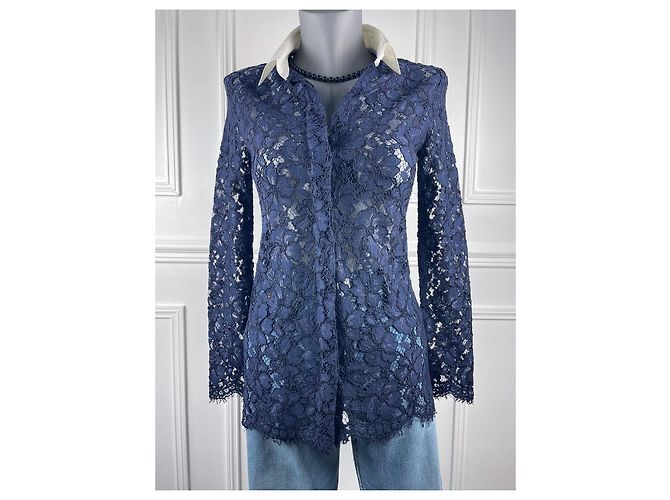 Sandro Paris Top de encaje floral azul marino con cuello blanco contrastado - vista 3