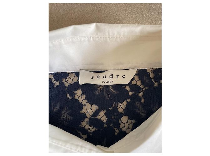 Sandro Paris Top de encaje floral azul marino con cuello blanco contrastado - vista 6
