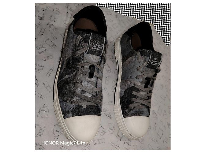 Sneakers Valentino Garavani Camouflage Nero Bianco Grigio - vista 9