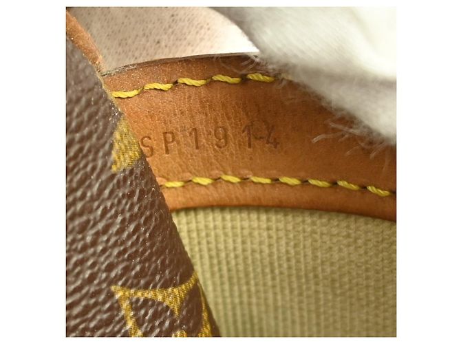 Louis Vuitton Reporter Monogram Canvas GM Marrom - vista 4