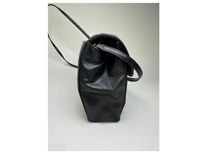 Vintage Givenchy Schultertasche aus geflochtenem Leder Schwarz Gold - Ansicht 10