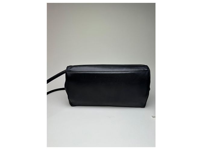 Vintage Givenchy Schultertasche aus geflochtenem Leder Schwarz Gold - Ansicht 15
