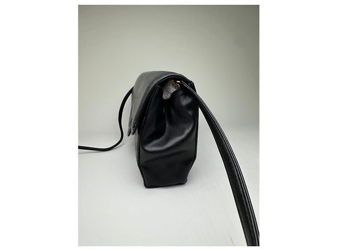 Vintage Givenchy Schultertasche aus geflochtenem Leder Schwarz Gold - Ansicht 8
