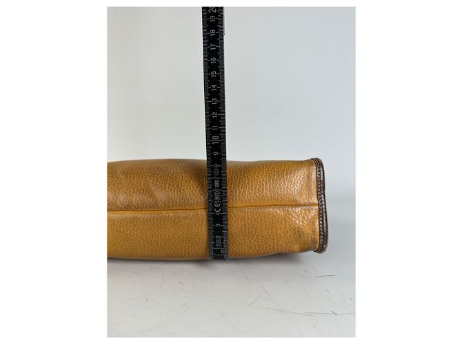 Clutch vintage Loewe in pelle granulata Tan Brown Oro Cammello - vista 13