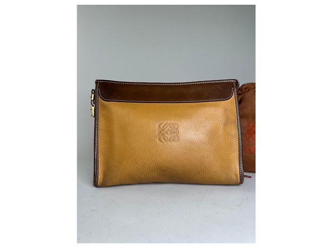 Clutch vintage Loewe in pelle granulata Tan Brown Oro Cammello - vista 9