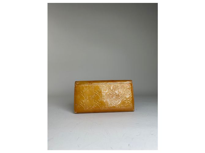 Vintage Chloé Textured Leather Wallet Yellow Gold - view 2