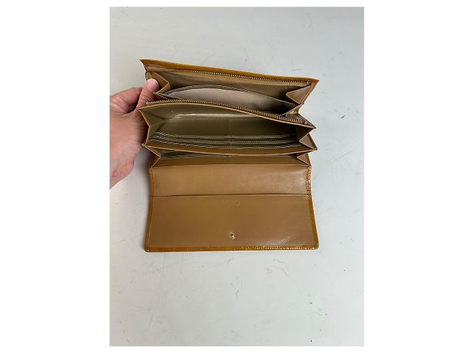 Vintage Chloé Textured Leather Wallet Yellow Gold - view 3