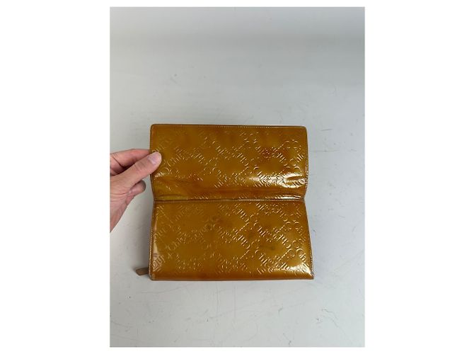 Vintage Chloé Textured Leather Wallet Yellow Gold - view 5