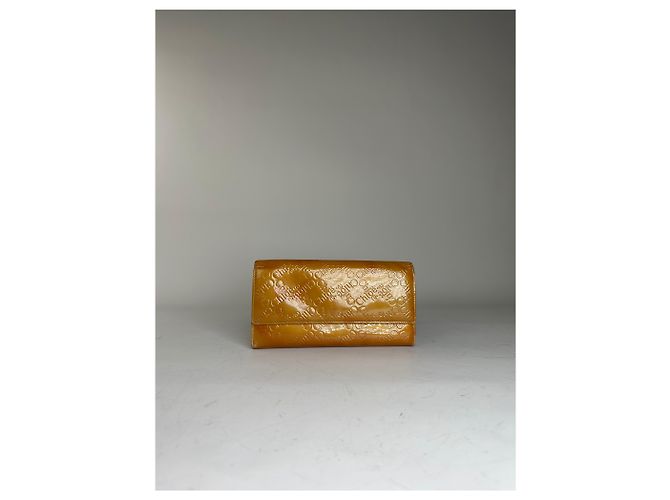 Vintage Chloé Textured Leather Wallet Yellow Gold - view 8