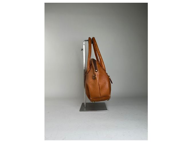 Vintage Givenchy Schultertasche aus genarbtem Leder Braun Gold - Ansicht 6