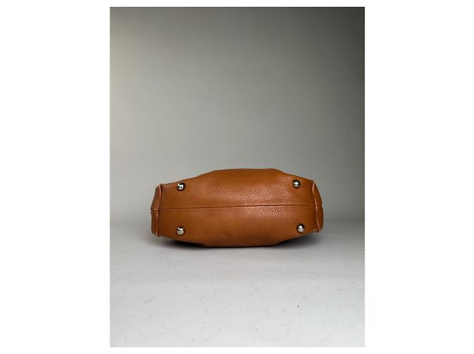 Vintage Givenchy Schultertasche aus genarbtem Leder Braun Gold - Ansicht 7