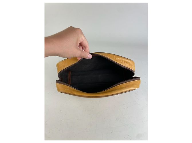 Beauty case in pelle vintage Loewe Giallo Oro - vista 3