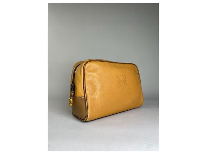 Beauty case in pelle vintage Loewe Giallo Oro - vista 5