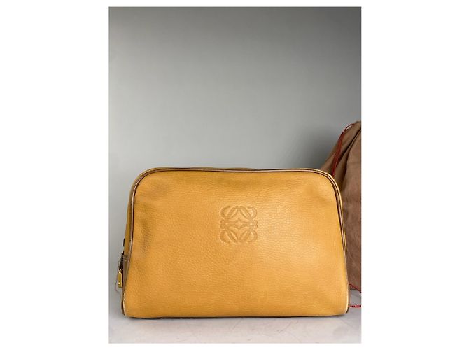 Beauty case in pelle vintage Loewe Giallo Oro - vista 8